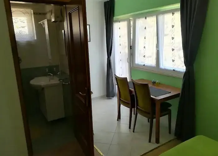 With Parking Space Beli - - 22435 Appartamento Cres